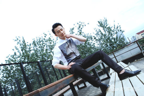 黄轩对话新浪娱乐《新青年》