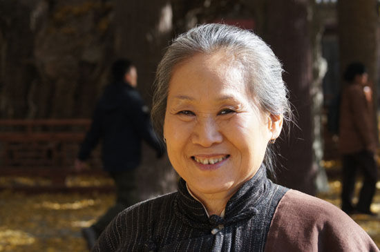 苇青赶拍新剧演绎真实中国人家