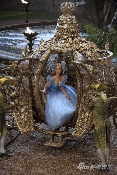 土豪南瓜车变这样子了！女主的沟也蛮拼的~