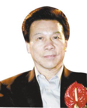 杨步亭　中国电影放映协会会长