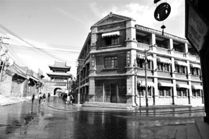 关东影视城的筹建是因赵本山的电视剧《关东大先生》