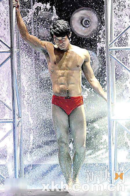 　　肌肉男 