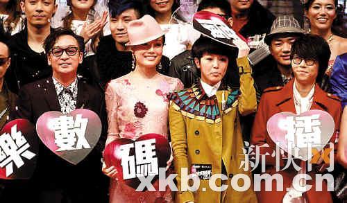 　　■容祖儿跟何韵诗站一起零交流