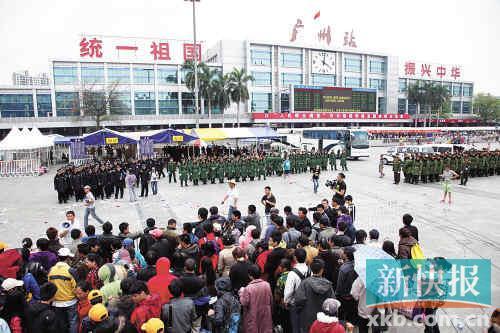 　　那些日子惊心动魄