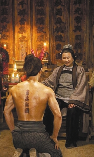 新京报讯 (记者刘玮)昨日,安徽卫视举行《精忠岳飞》首播盛典,总监