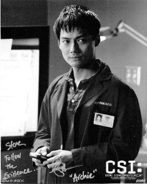 《csi》中的阿奇是高圣远最有名的角色.