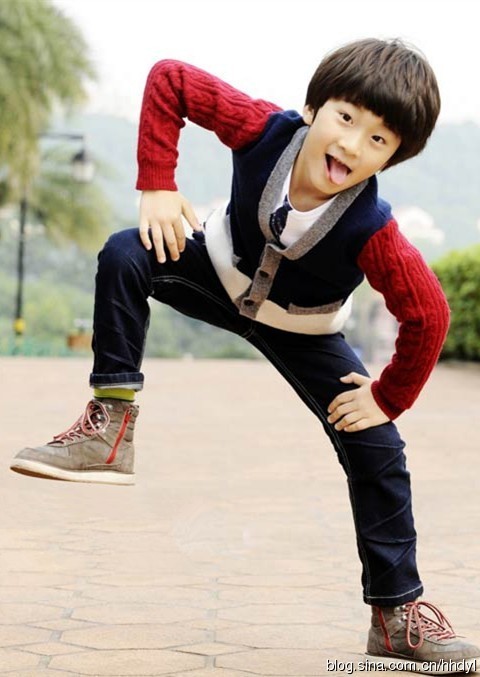 盘点萌翻娱乐圈的18大萌娃