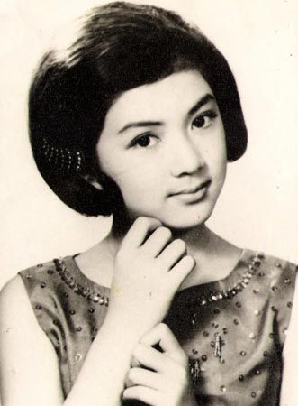 年画娃邓鸣贺去世:救救被束缚的童星