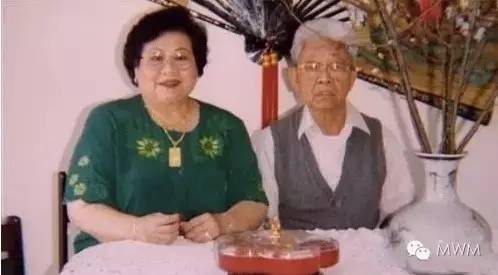 要不是扎克伯格足够优秀估计还追不上她！