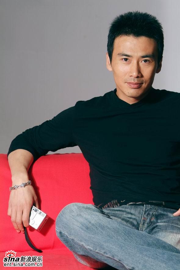 资料图片:柳云龙最新写真照(10)_手机新浪网