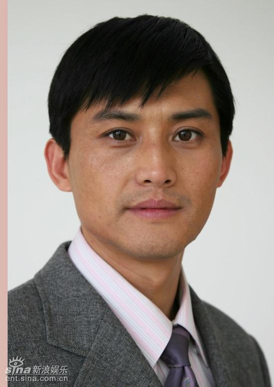 资料图片《女人本色》人物-耿圣凯饰严学枫