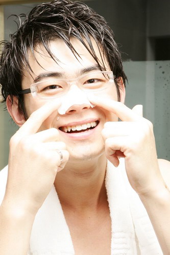 资料图片:加油好男儿选手王睿精彩写真(3)