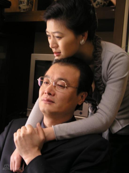 资料图片:电视剧《狂花凋落》精彩剧照(27)