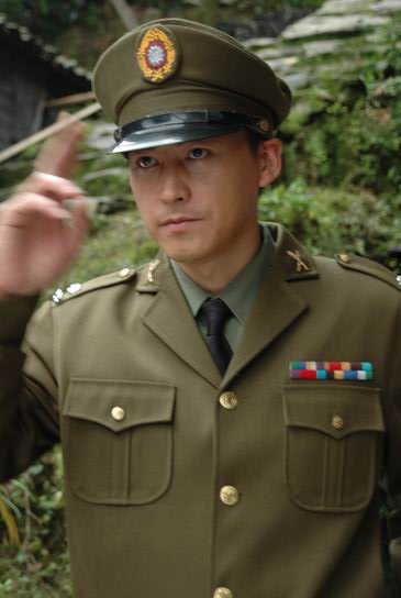 资料图片:《英雄虎胆》演员定妆照(3)