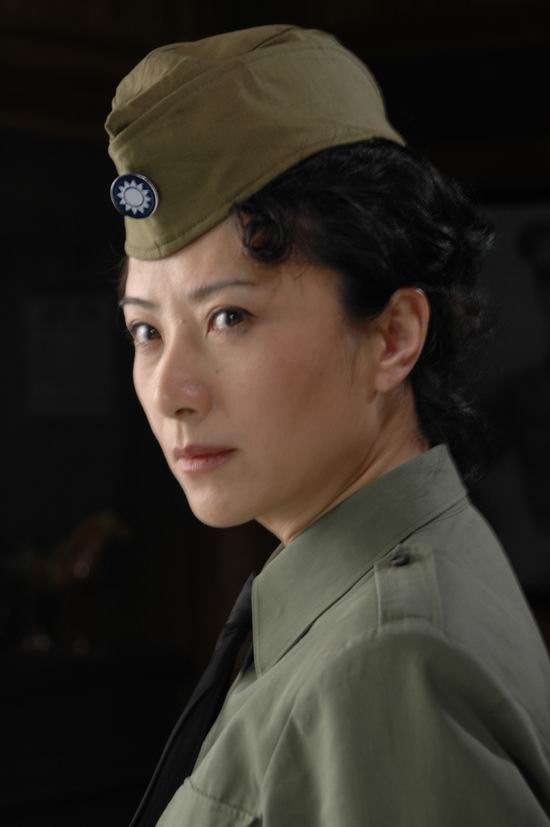 资料图片:《英雄虎胆》演员定妆照(4)