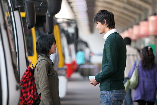 资料图片:韩国恐怖片《两个人》精彩剧照(23)