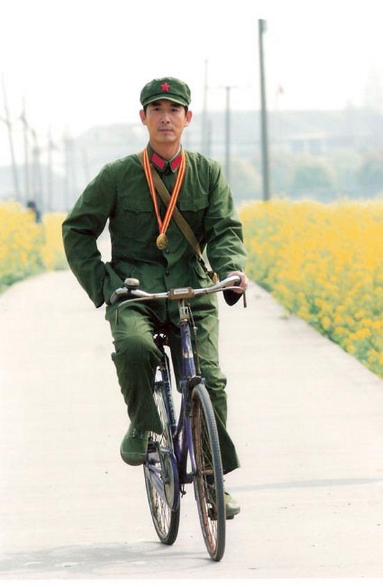 资料图片:电影《我的左手》主演马跃剧照(12)