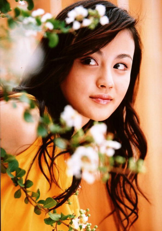资料图片:任斯璐精美写真--活泼明快
