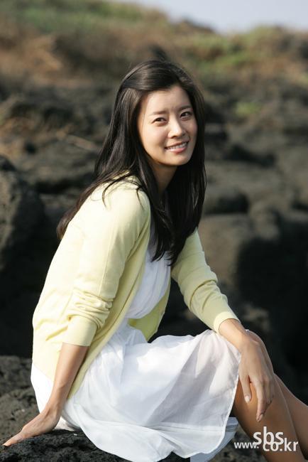 资料图片:韩剧《那女人很可怕》精彩剧照(3)