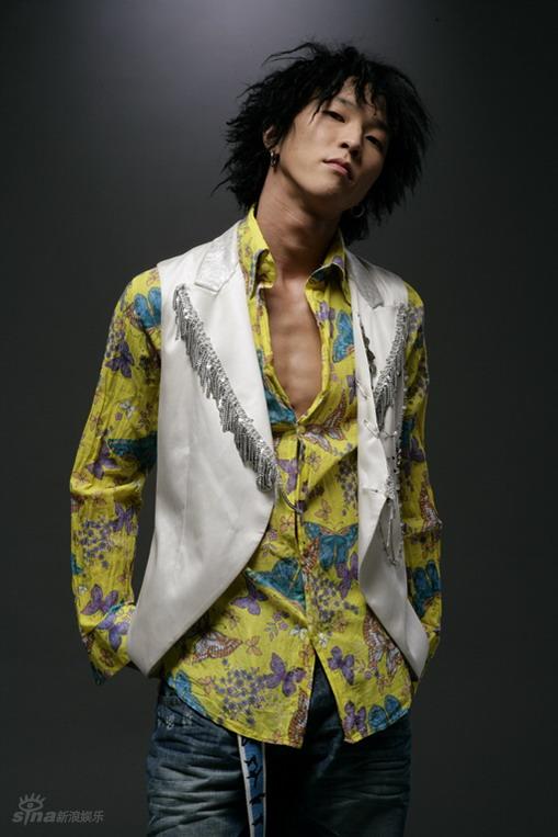 资料图片:韩国舞王poppin贤俊精彩写真(11)