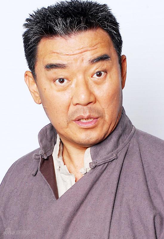 李立群饰万大权