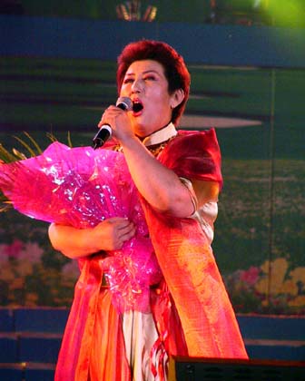 资料图片:德德玛北展演唱会--德德玛