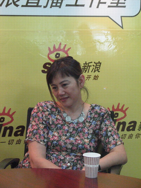 图片:雷国华导演对李宗翰表演很满意