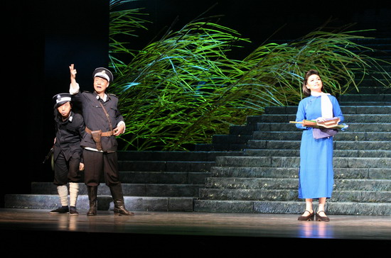 资料图片:大型民族歌剧《江姐》精彩剧照(21)