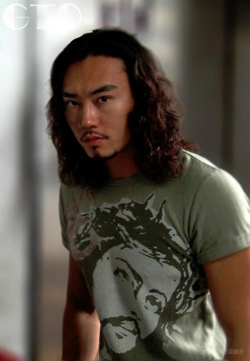 话剧混世演员王兴刚