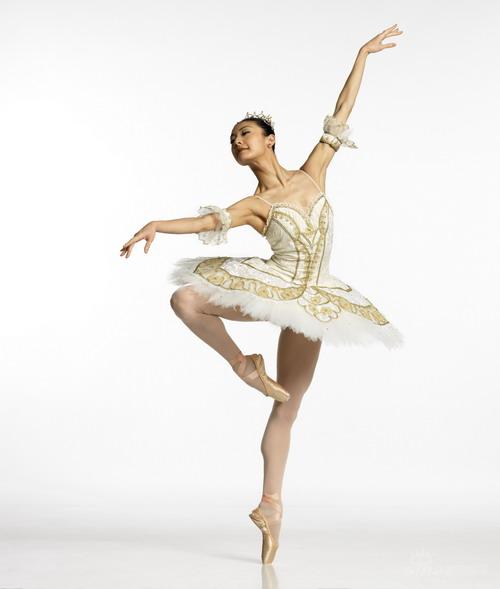 亚洲人谭元元领衔主演的大型经典芭蕾舞剧《鹊桥》将在北京举行发布会