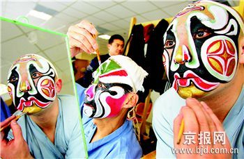 梅兰芳大剧院张灯结彩 红火开台唱大戏
