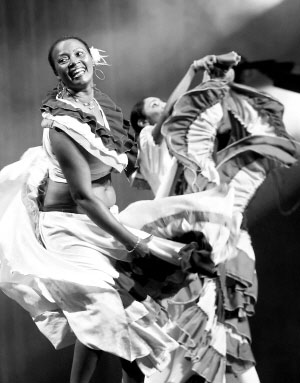 “非洲之夜”歌舞晚会展现非洲风情