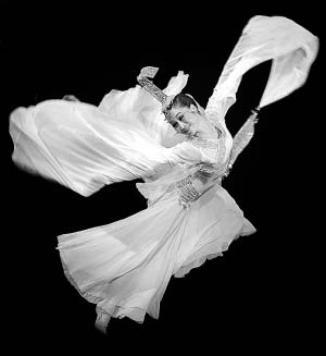 吴晓娜的《汉宫乐舞》舞姿曼妙