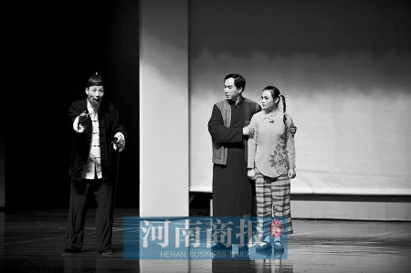 幼年常香玉学戏遭族人反对。