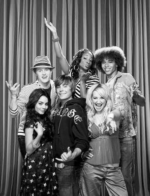 美国音乐剧《歌舞青春》部分“80后”演员