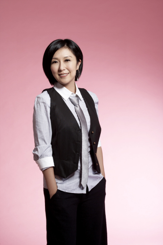 资料介绍:话剧《露露听我说》主演--黄韵玲