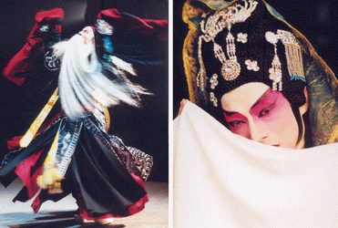 吴兴国在《李尔在此》中一人分饰十个不同的角色，生旦净末俱全