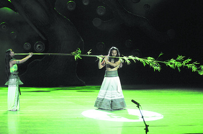 《云南的响声》表演场景。 CFP 供图