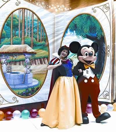 白雪公主来了！（记者 熊波 摄）