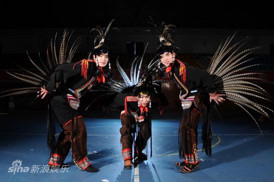 资料图片 舞台剧 敖鲁古雅 松鸡服饰 手机新浪网