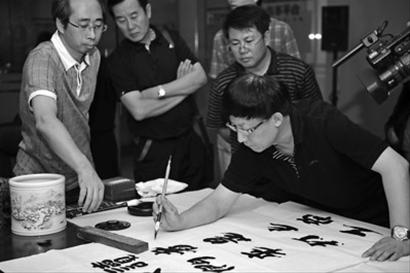 易中天受聘为《辽沈晚报》传媒顾问