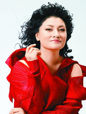 被誉为“中国百灵鸟”的幺红