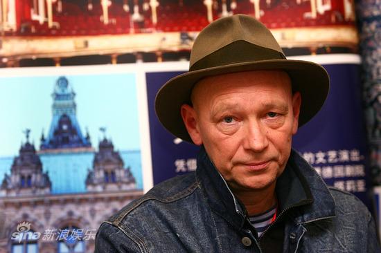 德国汉堡塔利亚剧院首席导演鲁克-帕西瓦尔