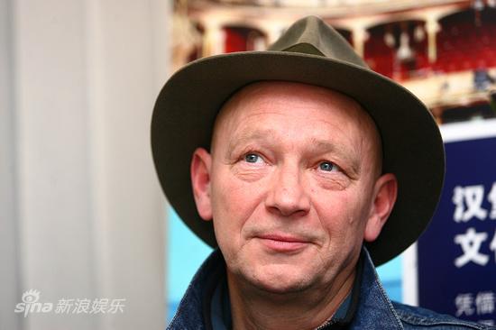 德国汉堡塔利亚剧院首席导演鲁克-帕西瓦尔