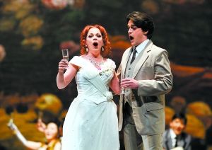 外国组艺术家茵瓦·穆兰和莱奥纳多·凯米。 王小京摄