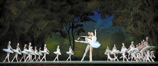 芭蕾舞剧《天鹅湖》剧照