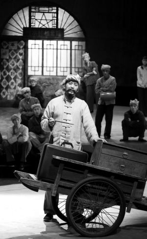 郭达在话剧《生命档案》中有出色表现