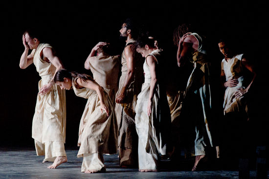 阿库·汉姆舞团演出剧照