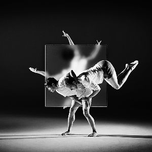 美国欧博琳舞团的《长风破浪》