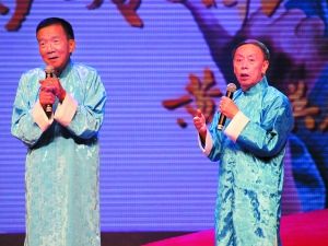 杨达（左）和黄俊英是最佳拍档。